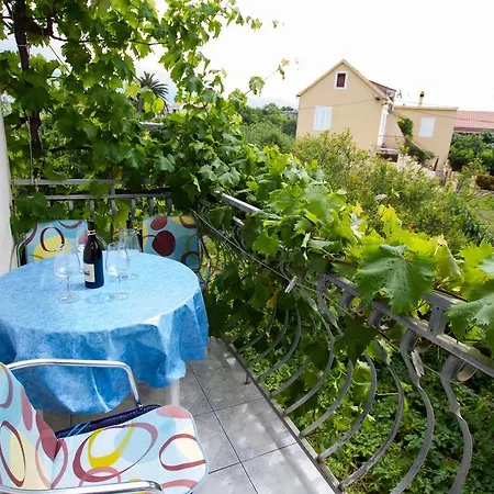 Apartments Bartul Sucuraj Exterior photo