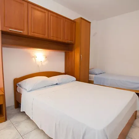 Apartments Bartul Sucuraj Exterior photo