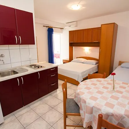 Apartments Bartul Sucuraj Exterior photo