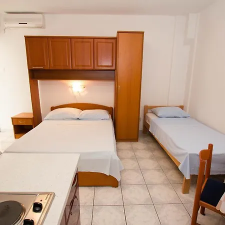Apartments Bartul Sucuraj Exterior photo