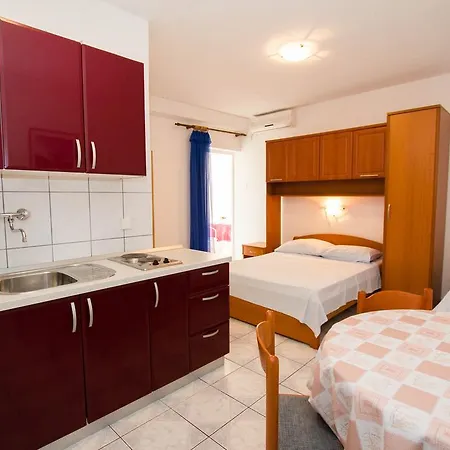 Apartments Bartul Sucuraj Exterior photo